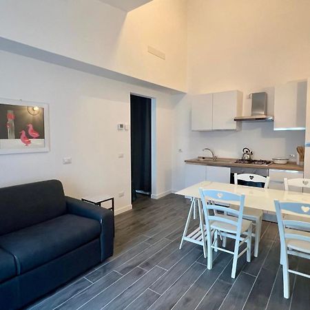 Meschihouse - Liberty 25 Apartment Lecco Bagian luar foto