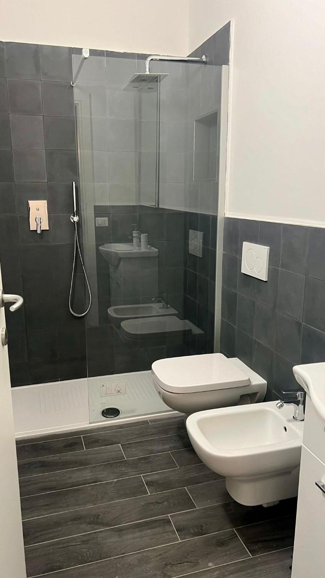 Meschihouse - Liberty 25 Apartment Lecco Bagian luar foto